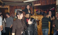 Striper na Dan žena mamio djevojke u Village pubu