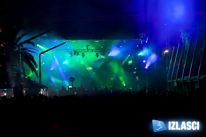 Plesni trans na glavnoj splitskoj šetnici uz Faithless Sound System