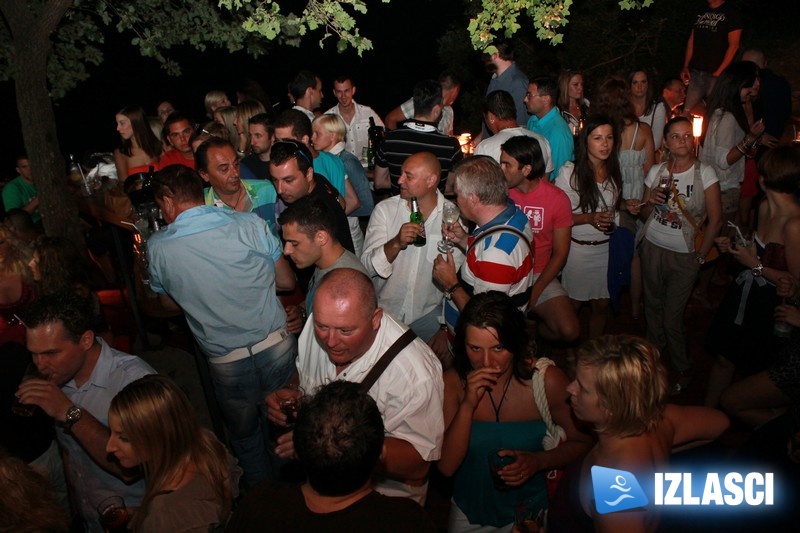 Otvorenje Phanas beach bara