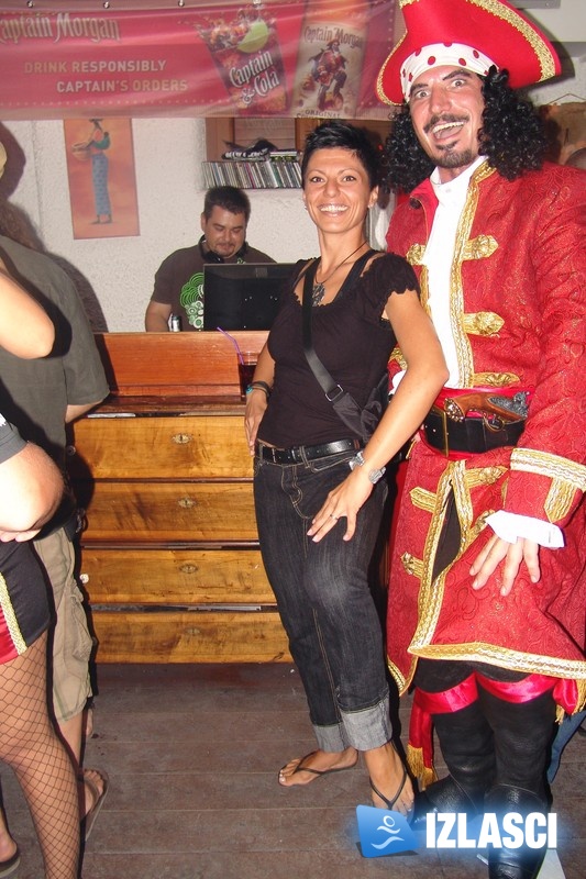 Captain Morgan priskočio u pomoć konobarima u Portu