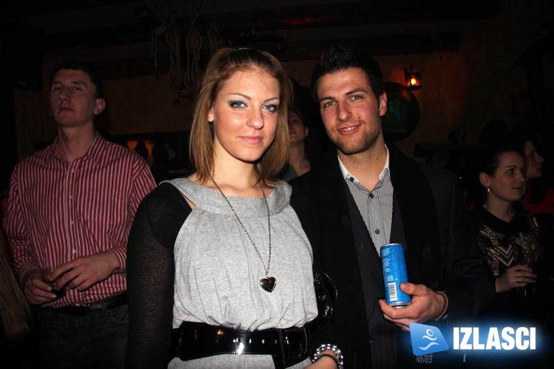 Subotnji izlazak u Pirate pub