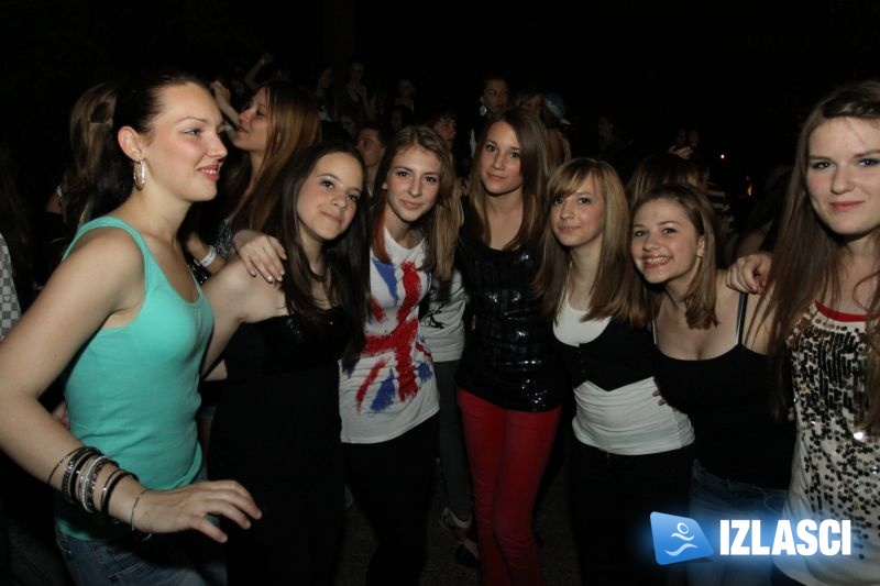Rasprodani koncert Rade Šerbežije & Dancestar 2011