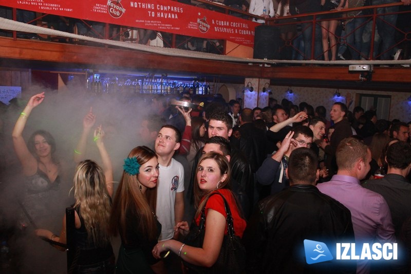 Uzavrela atmosfera u Montana night baru