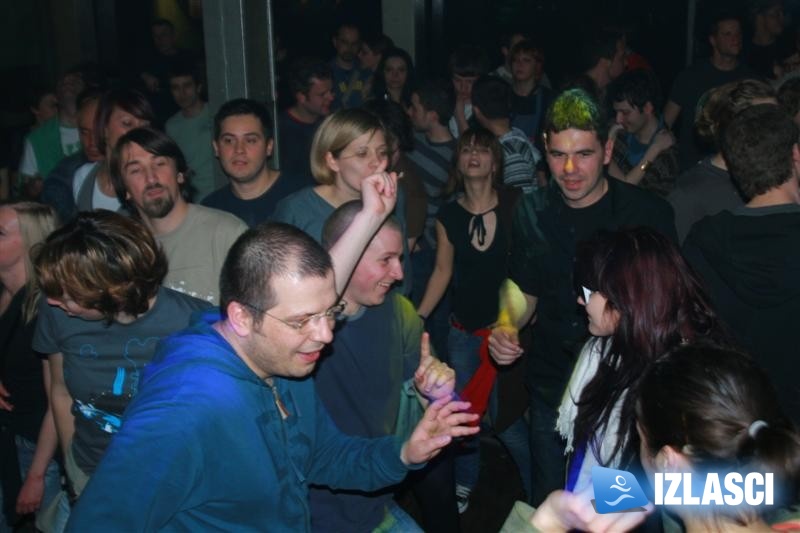 Nookiev Drum'n'bass rasturao Aquariusom