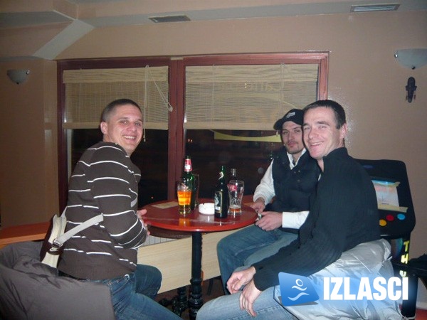 Oggi - mali klub sa odličnim feštama usred Velike Gorice