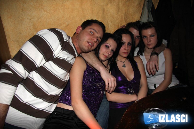 Veselo u Pirate pubu
