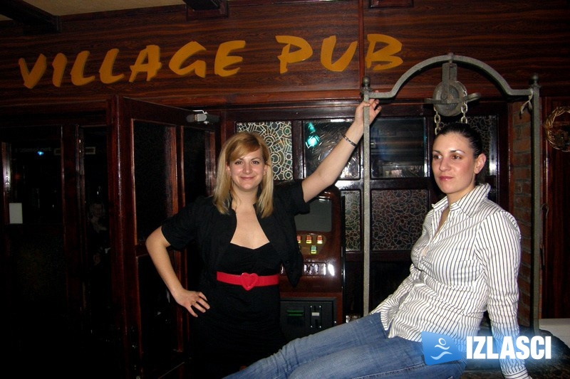 Striper na Dan žena mamio djevojke u Village pubu Striper na Dan žena mamio djevojke u Village pubu