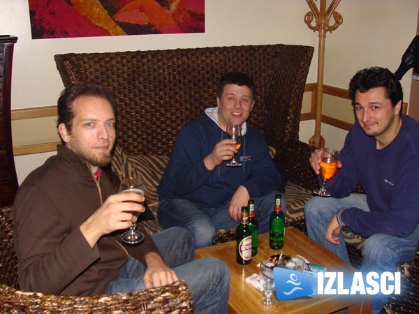 Izlazak u Maat bar