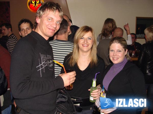Izlazak u Maat bar