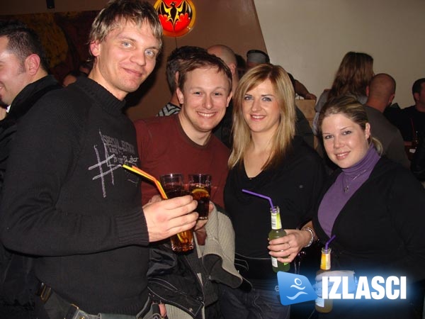 Izlazak u Maat bar
