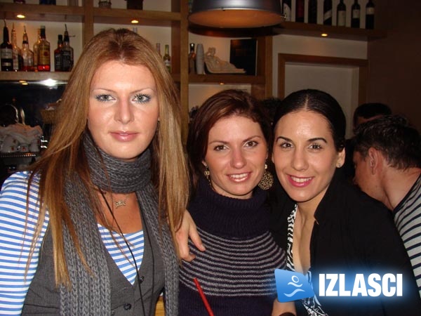 Izlazak u Maat bar