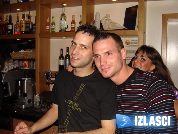 Izlazak u Maat bar