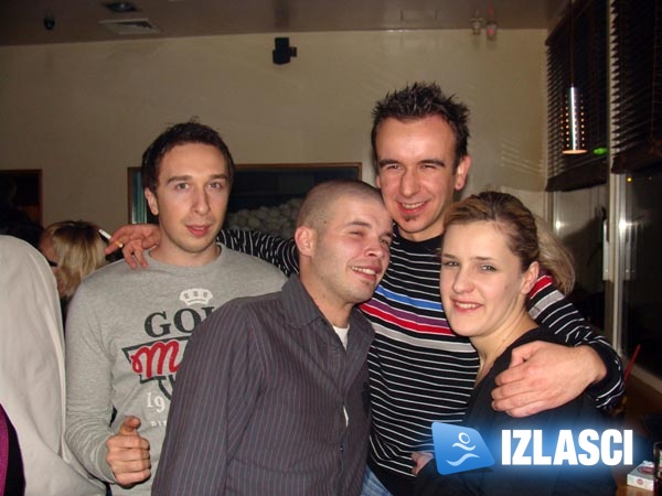 Izlazak u Maat bar