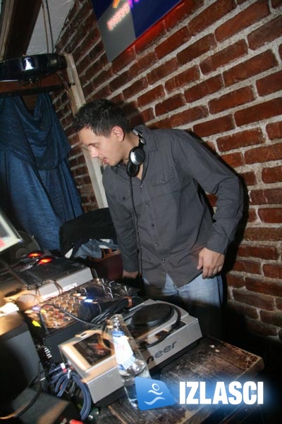 Subota u gradu (Lake City, Piranha, Petica)