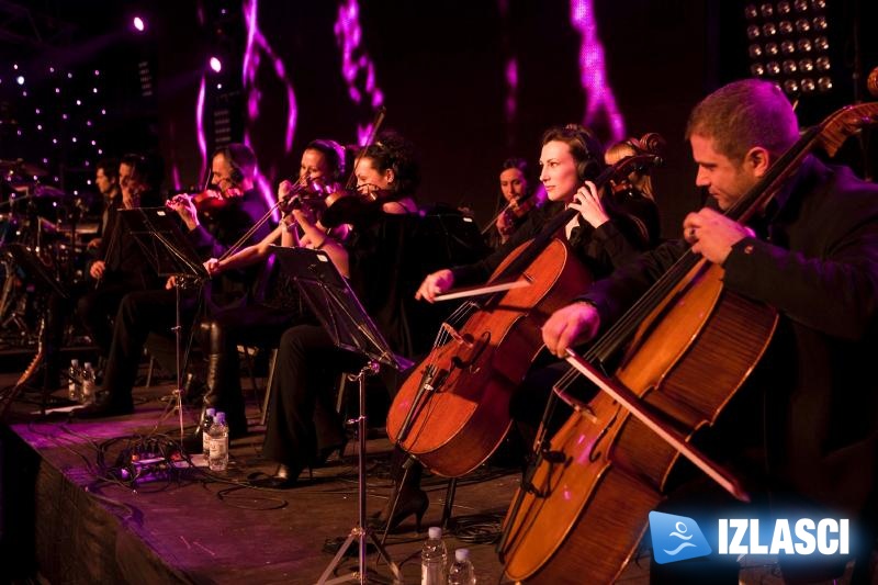 Zdravko Čolić održao koncert za pamćenje u Areni Zdravko Čolić održao koncert za pamćenje u Areni